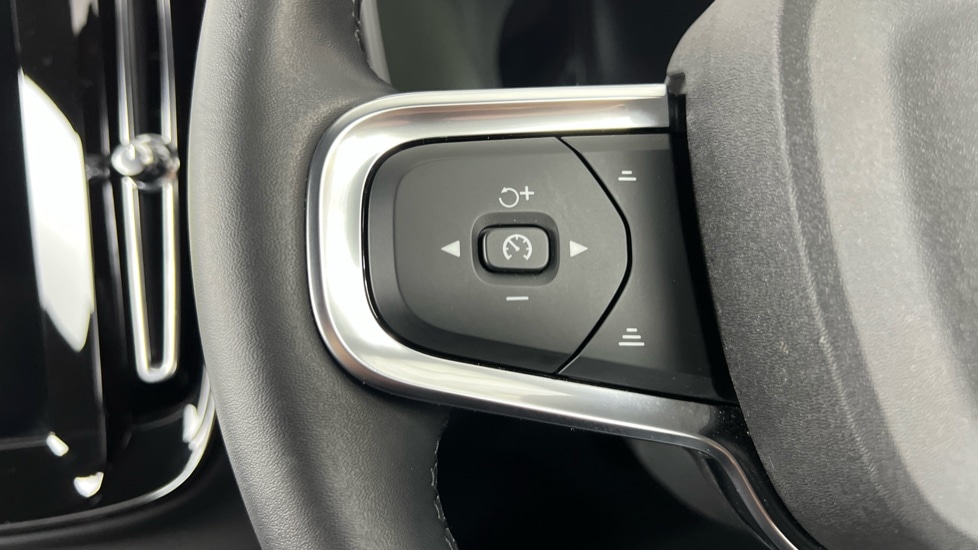 Used Volvo XC40 2024 for sale - 76124356: Photo 19