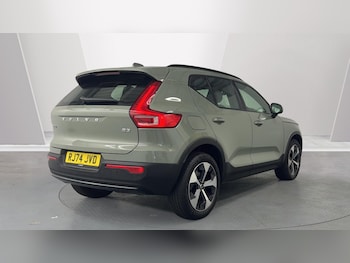Used Volvo XC40 2024 for sale - 76124356: Photo 2