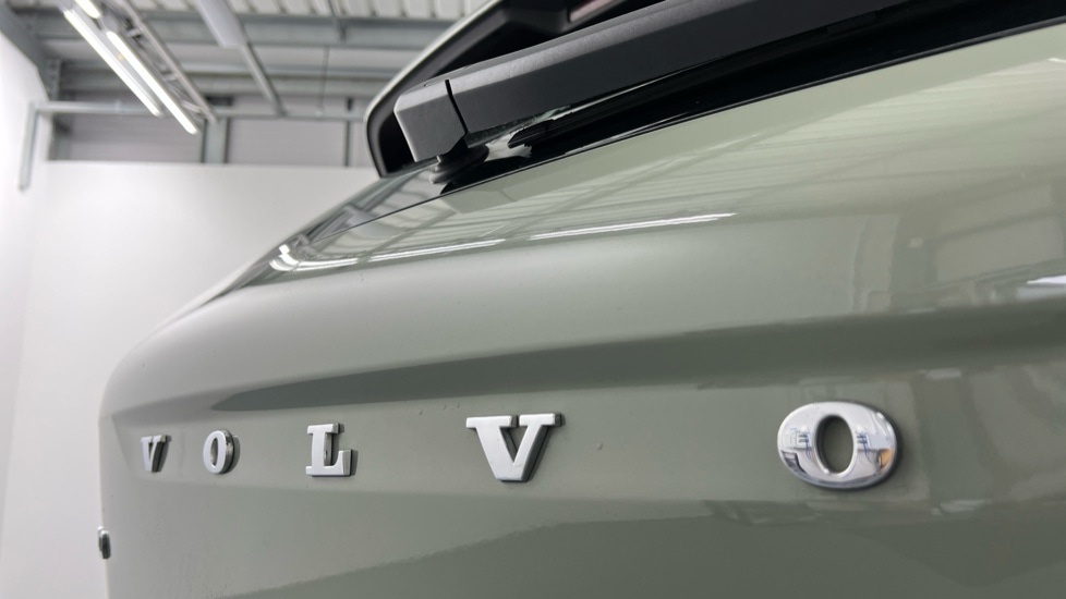 Used Volvo XC40 2024 for sale - 76124356: Photo 35