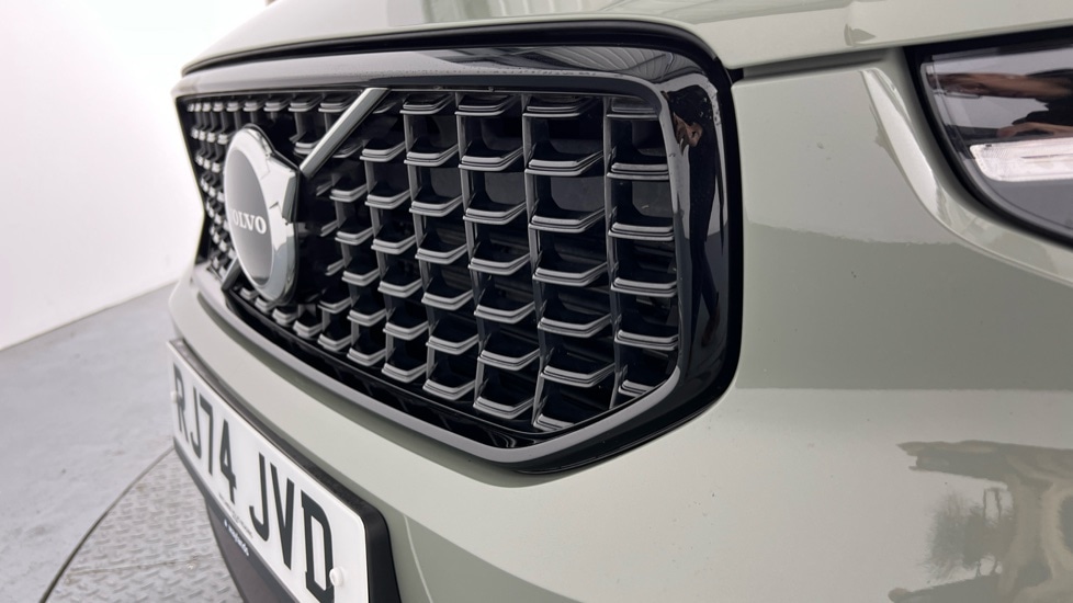 Used Volvo XC40 2024 for sale - 76124356: Photo 41