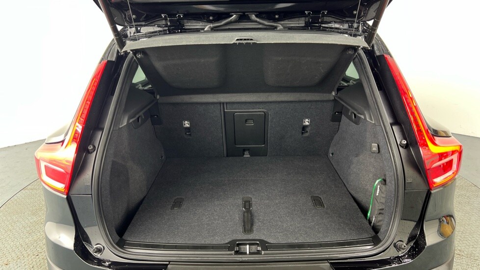 Used Volvo XC40 2023 for sale - 77519057: Photo 13