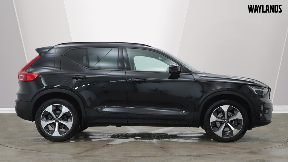 Used Volvo XC40 2023 for sale - 77519057: Photo 2