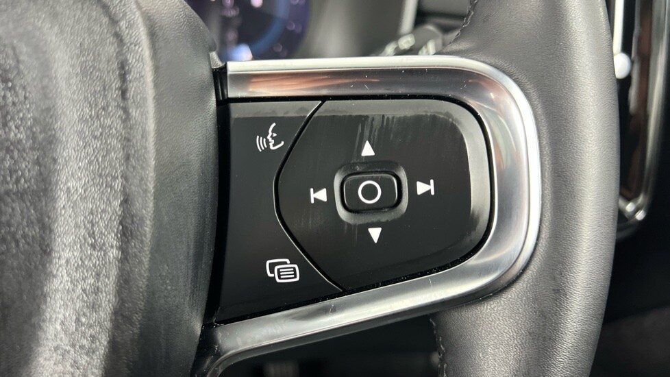 Used Volvo XC40 2023 for sale - 77519057: Photo 21