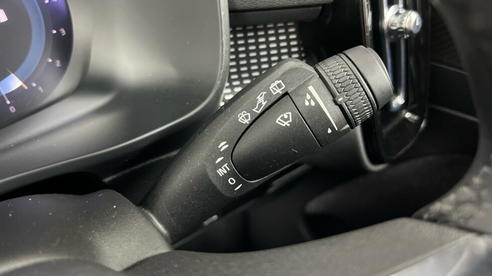 Used Volvo XC40 2023 for sale - 77519057: Photo 22