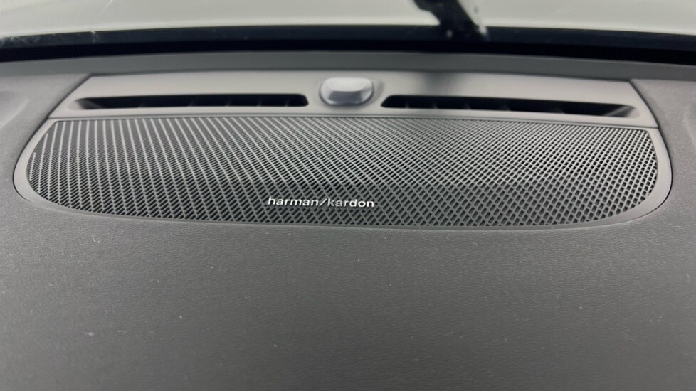 Used Volvo XC40 2023 for sale - 77519057: Photo 25