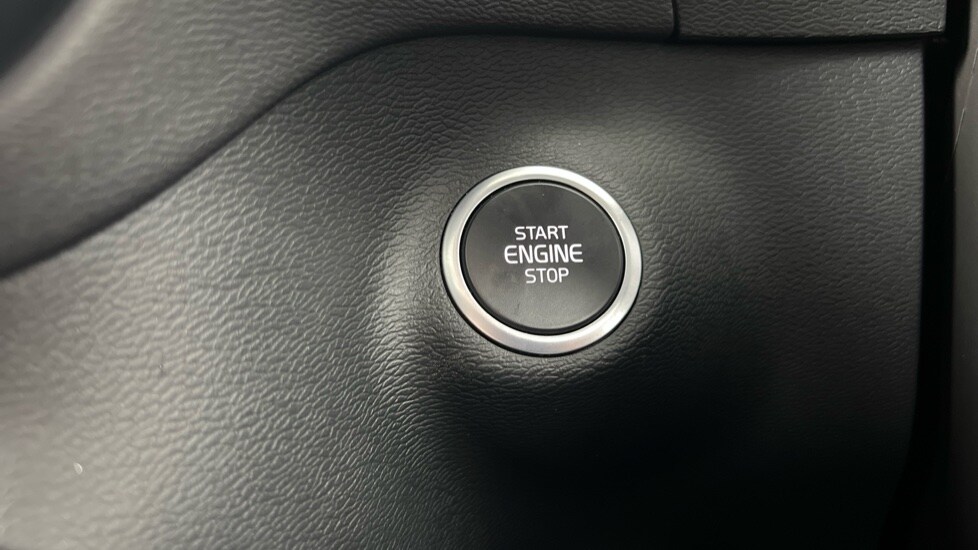 Used Volvo XC40 2023 for sale - 77519057: Photo 26