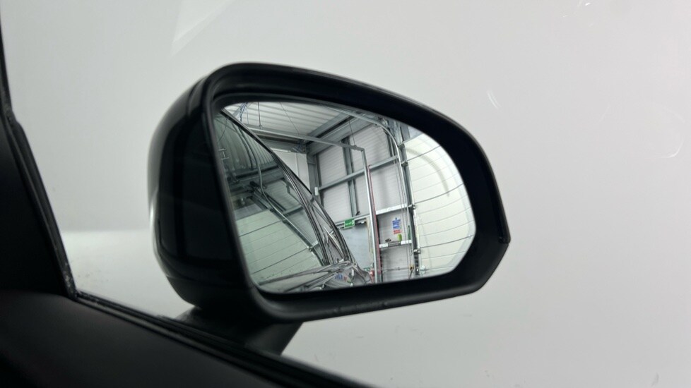 Used Volvo XC40 2023 for sale - 77519057: Photo 31