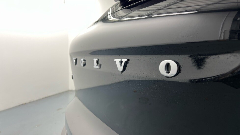 Used Volvo XC40 2023 for sale - 77519057: Photo 36