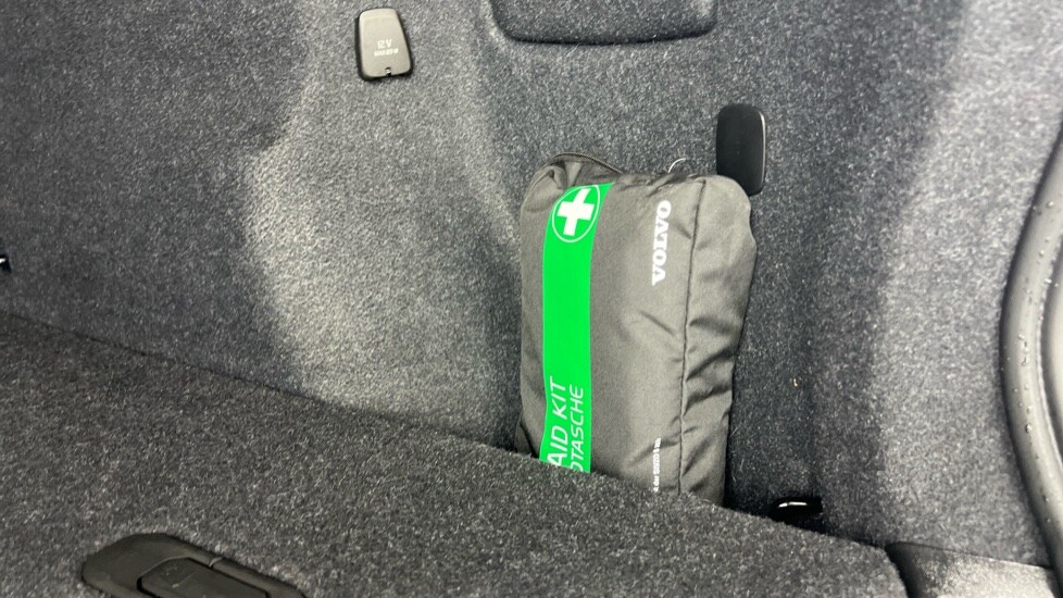 Used Volvo XC40 2023 for sale - 77519057: Photo 38