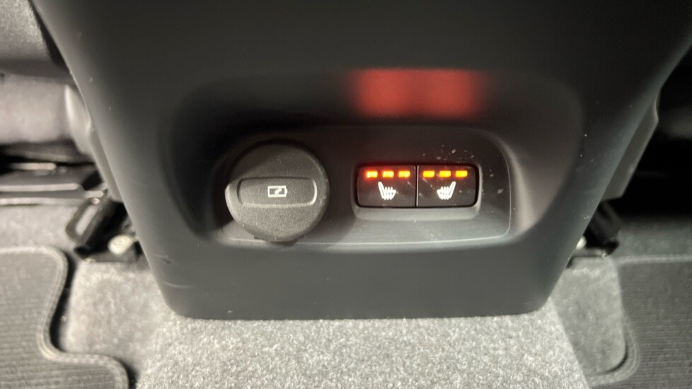 Used Volvo XC40 2023 for sale - 77519057: Photo 44