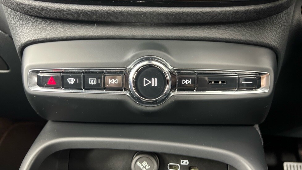 Used Volvo XC40 2023 for sale - 77519057: Photo 55