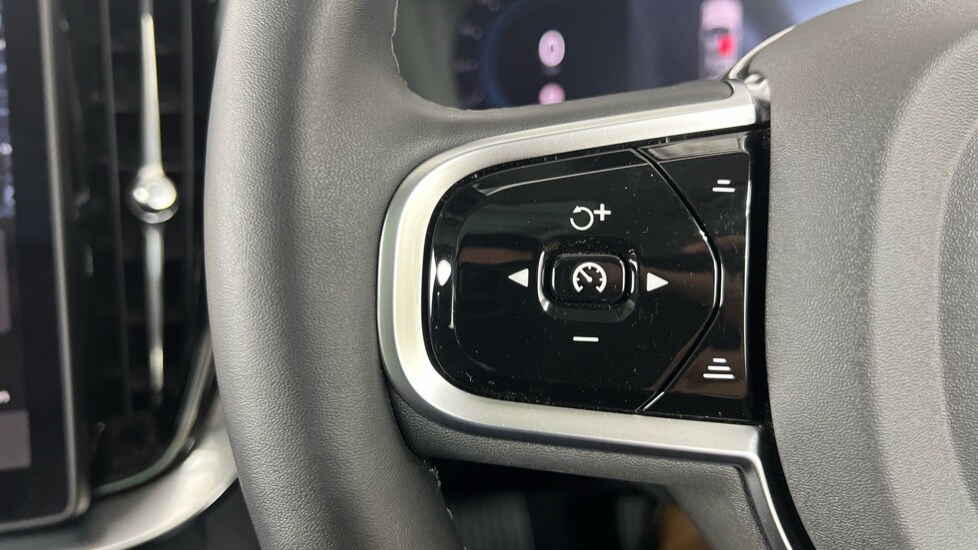 Used Volvo XC90 2025 for sale - 75764075: Photo 21