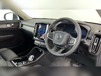 Used Volvo XC40 2025 for sale - 78555547: Photo