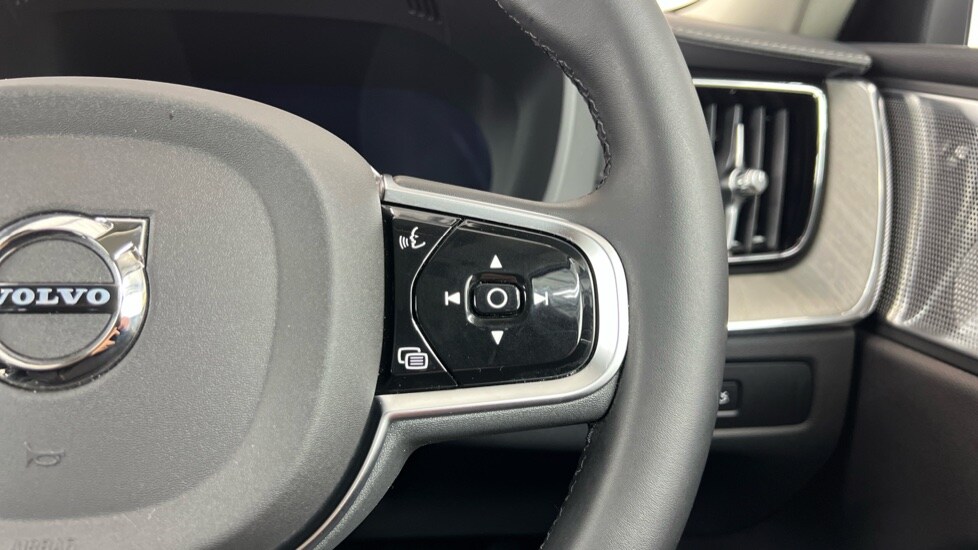 Used Volvo XC60 2025 for sale - 76526504: Photo 20