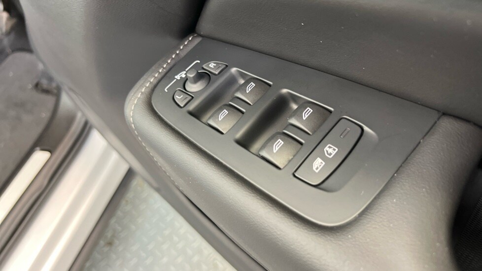 Used Volvo XC60 2025 for sale - 76526504: Photo 22