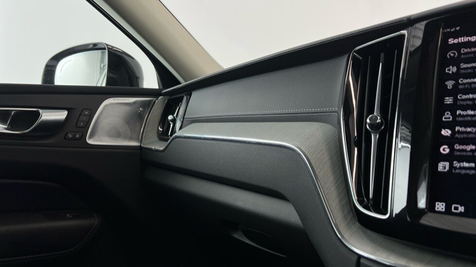 Used Volvo XC60 2025 for sale - 76526504: Photo 34