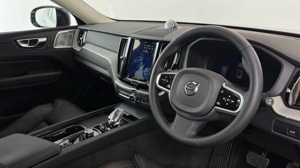 Used Volvo XC60 2025 for sale - 76526504: Photo 4