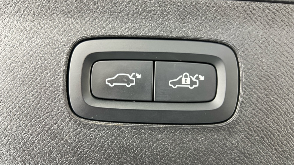 Used Volvo XC90 2022 for sale - 77702677: Photo 35