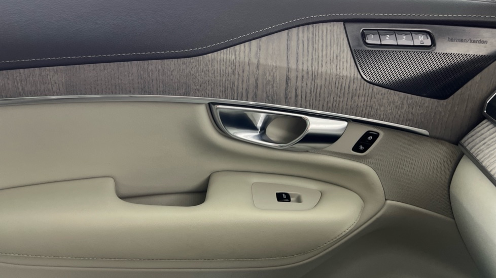 Used Volvo XC90 2022 for sale - 77702677: Photo 41