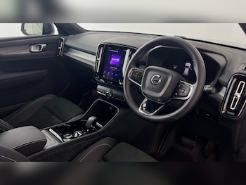 Used Volvo XC40 2025 for sale - 77457833: Photo