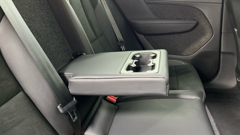 Used Volvo XC40 2021 for sale - 76851227: Photo 32