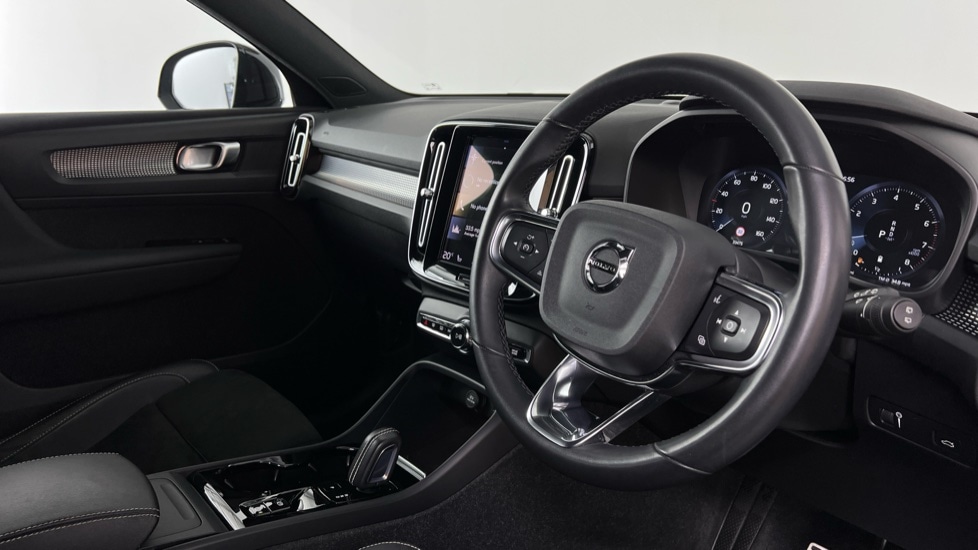 Used Volvo XC40 2021 for sale - 76851227: Photo 4