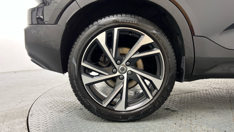 Used Volvo XC40 2021 for sale - 76851227: Photo 9