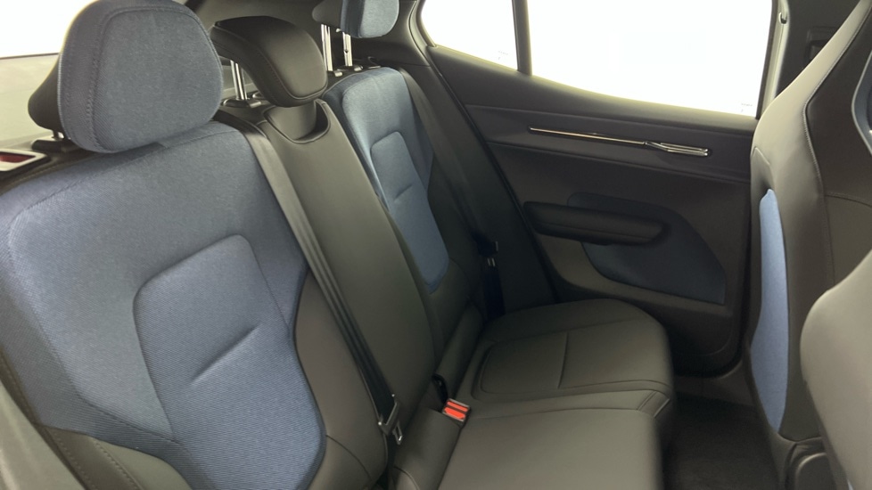 Used Volvo EX30 2025 for sale - 77145889: Photo 6