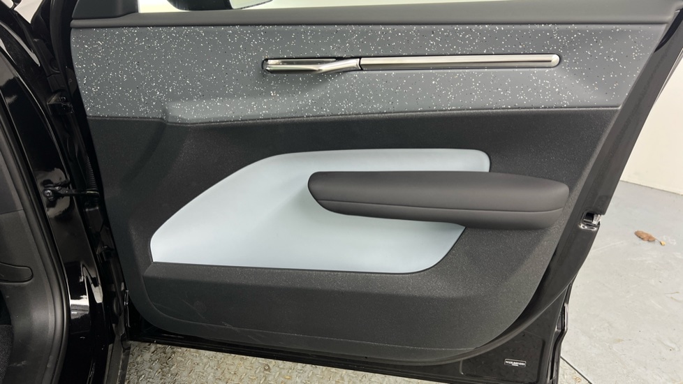 Used Volvo EX30 2025 for sale - 77035910: Photo 28