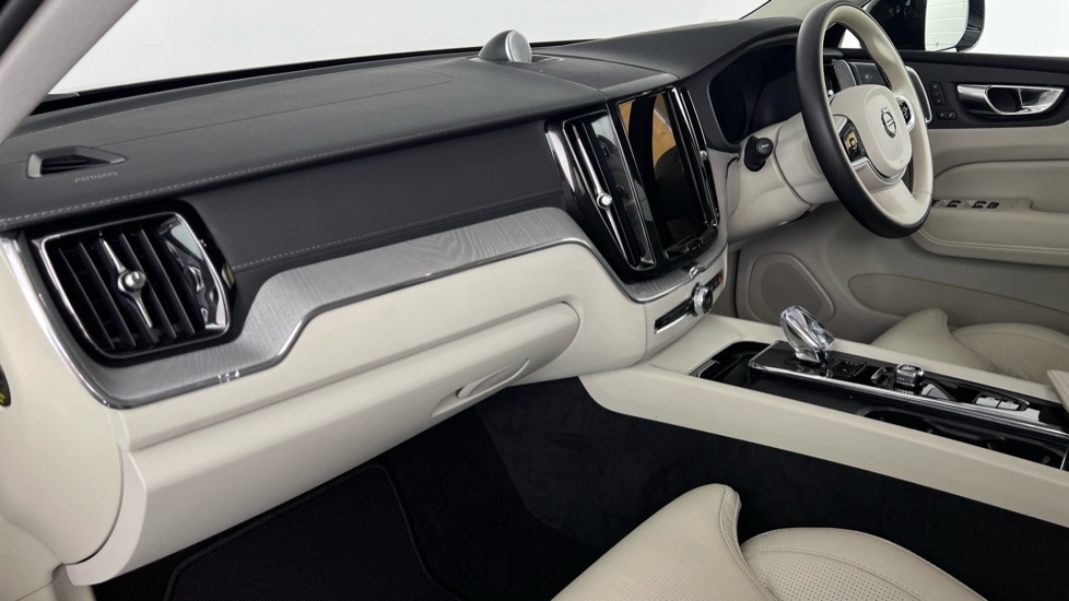 Used Volvo XC60 2025 for sale - 77133856: Photo 14