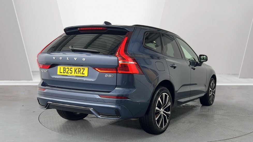 Used Volvo XC60 2025 for sale - 77133856: Photo 2