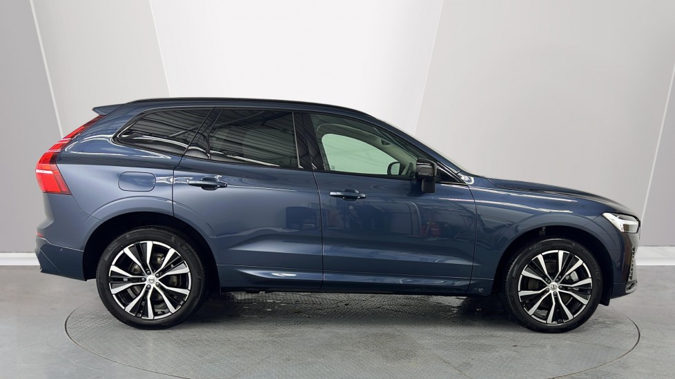 Used Volvo XC60 2025 for sale - 77133856: Photo 3