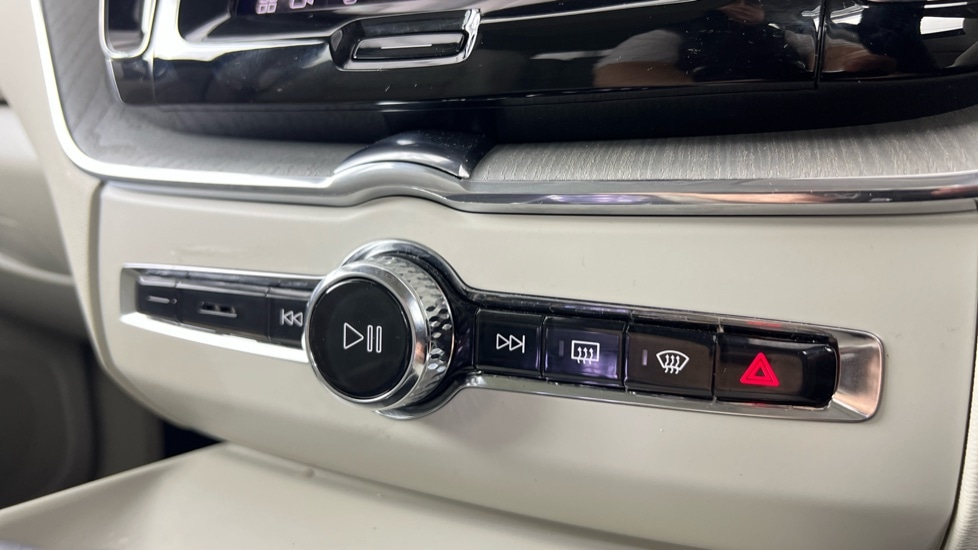 Used Volvo XC60 2025 for sale - 77133856: Photo 35