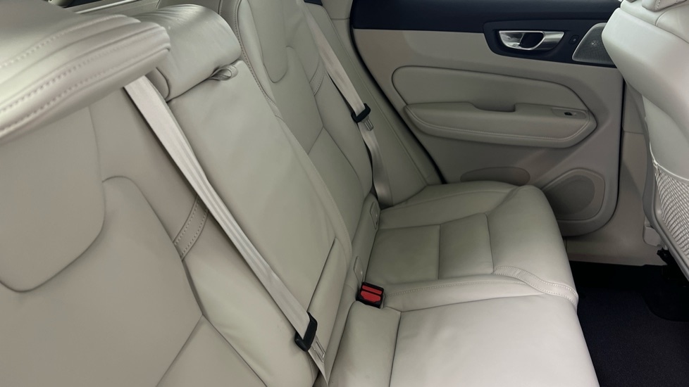 Used Volvo XC60 2025 for sale - 77133856: Photo 6