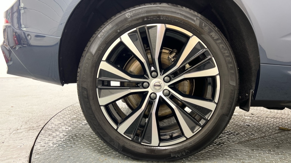 Used Volvo XC60 2025 for sale - 77133856: Photo 9