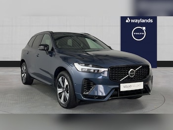 2024 - T6 Plus, AWD Plug-in hybrid, Electric/Petrol, Dark 5-Door