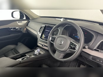 Used Volvo XC90 2024 for sale - 78767365: Photo