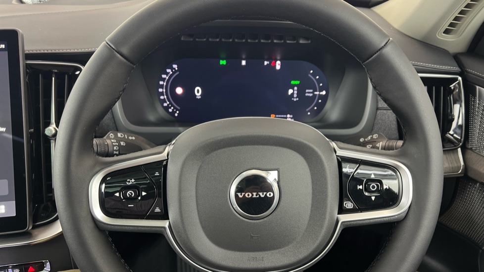 Used Volvo XC90 2025 for sale - 77047767: Photo 10