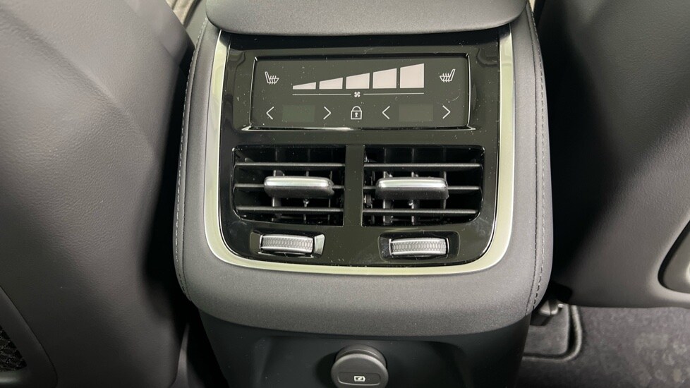 Used Volvo XC90 2025 for sale - 77047767: Photo 35