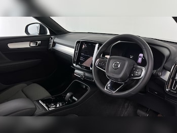 Used Volvo XC40 2023 for sale - 75482217: Photo