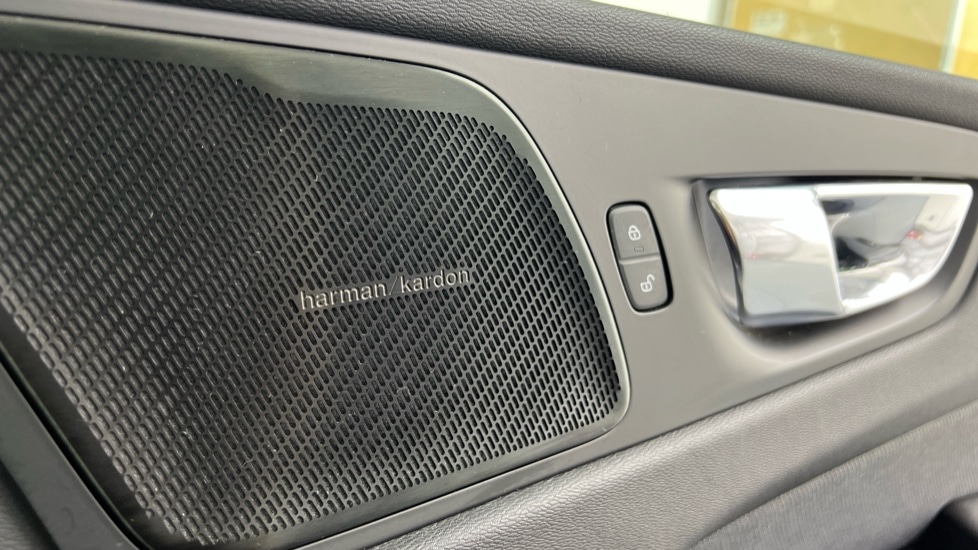 Used Volvo XC60 2021 for sale - 77706395: Photo 44