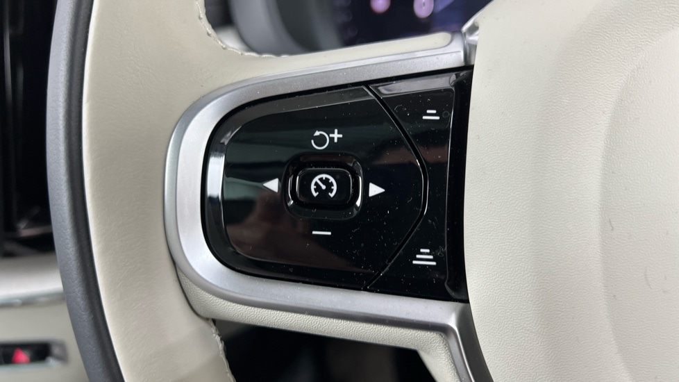 Used Volvo XC60 2025 for sale - 77979077: Photo 20