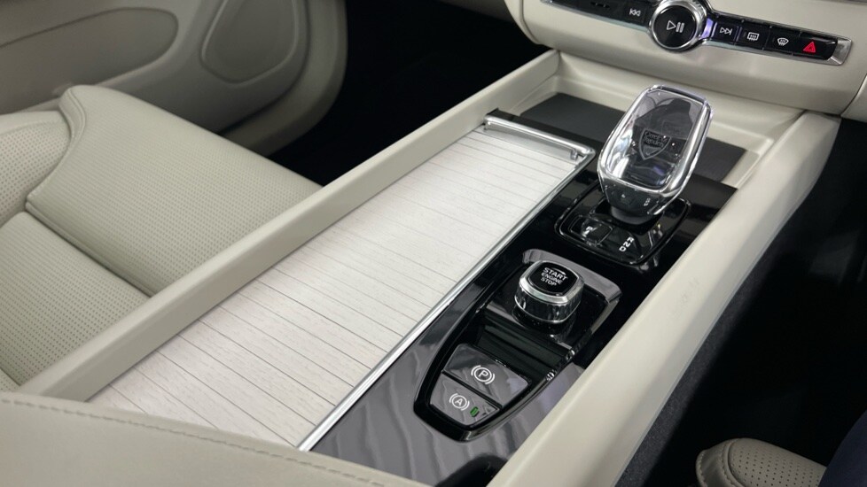 Used Volvo XC60 2025 for sale - 77979077: Photo 24