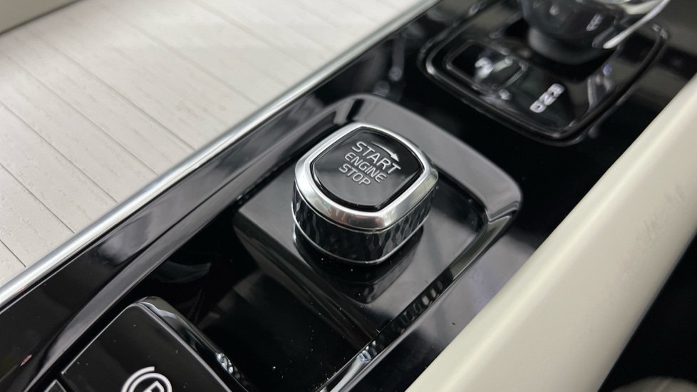 Used Volvo XC60 2025 for sale - 77979077: Photo 26