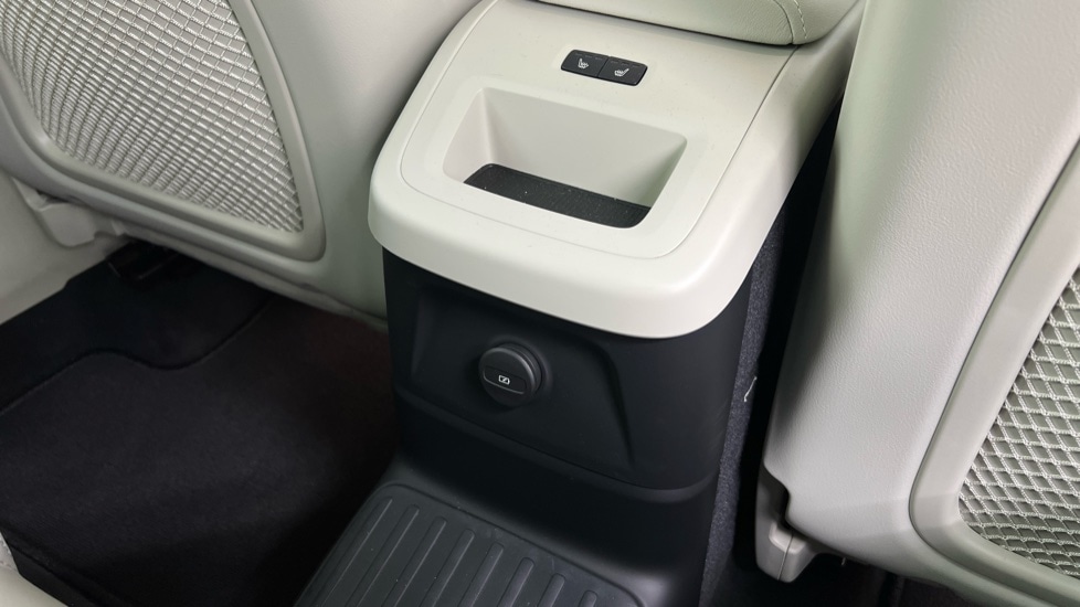 Used Volvo XC60 2025 for sale - 77979077: Photo 35