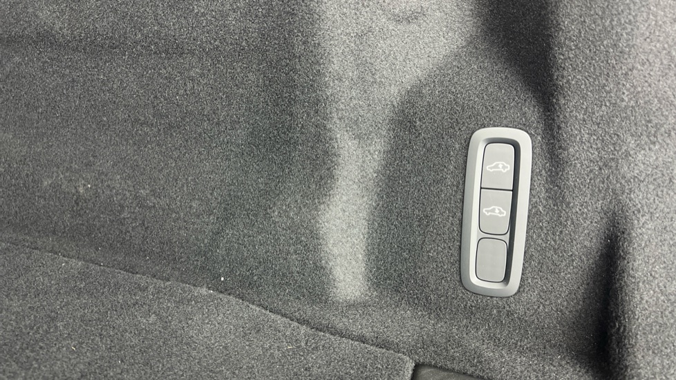 Used Volvo XC60 2025 for sale - 77979077: Photo 46