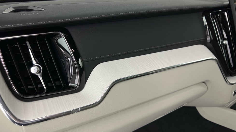 Used Volvo XC60 2025 for sale - 77979077: Photo 50