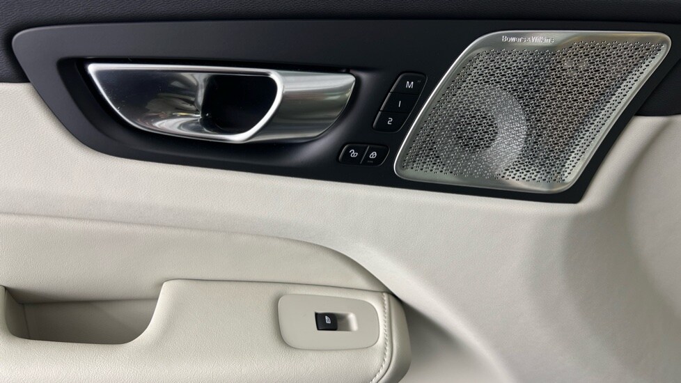 Used Volvo XC60 2025 for sale - 77979077: Photo 51