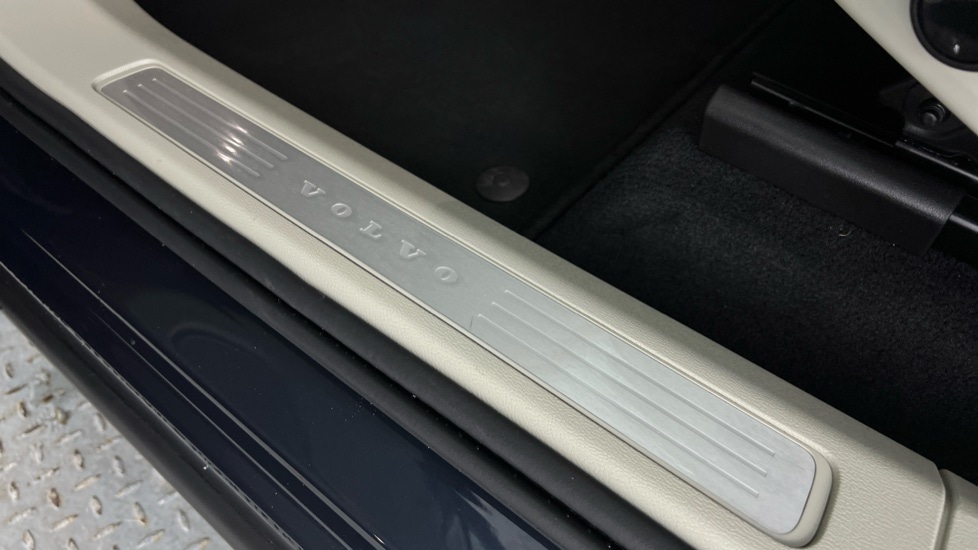 Used Volvo XC60 2025 for sale - 77979077: Photo 52