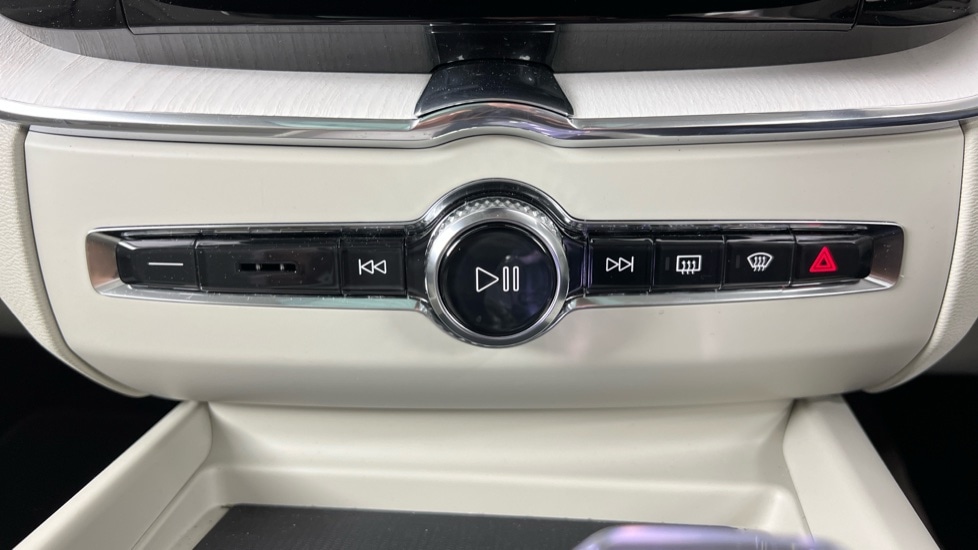 Used Volvo XC60 2025 for sale - 77979077: Photo 59